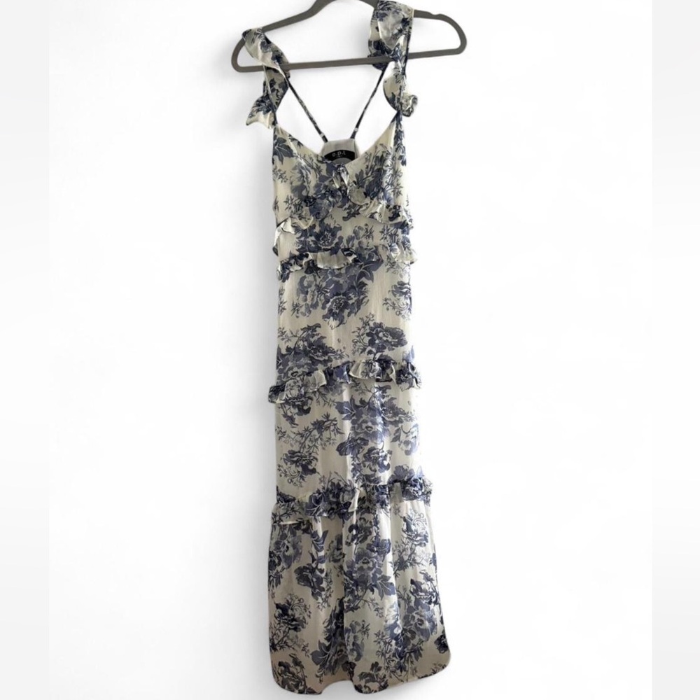 Chic Blue Floral Maxi Dress